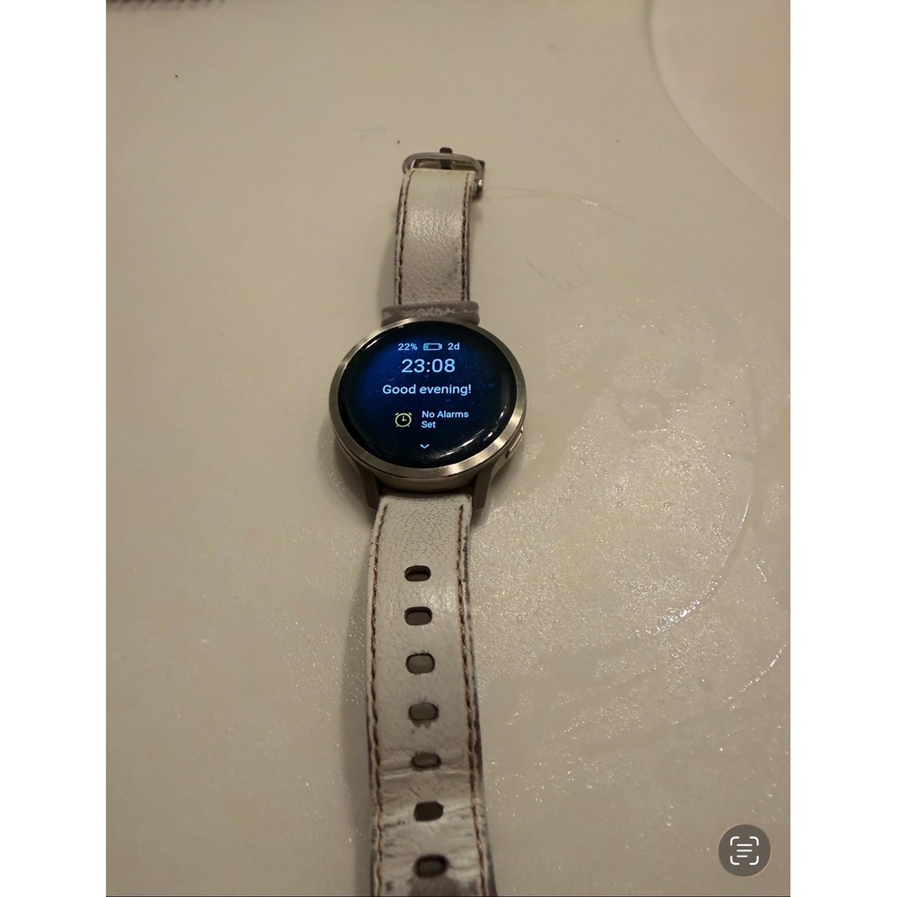 Garmin Venu 4S 41mm GPS Smartwatch Soft Gold White Leather Band Tested